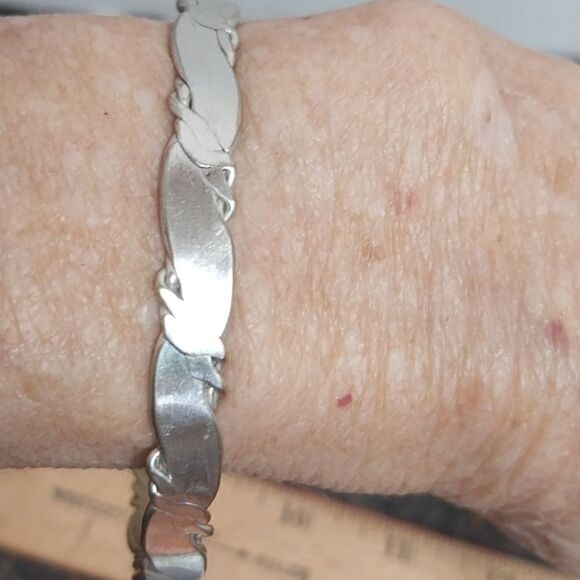 Vintage Sterling Cream Ladle and Taxco Sterling Bangle Bracelet. - Picture 6 of 9